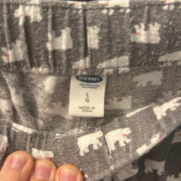 Old Navy Flannel Pajama Pants. Grey with Polar Bears. Size L. - Picture 4 of 4